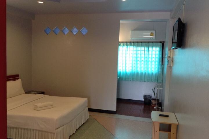Room 19 of 62