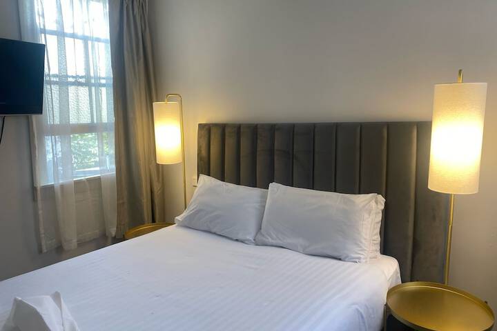 Room 33 of 57