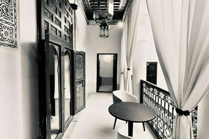 Room 21 of 97