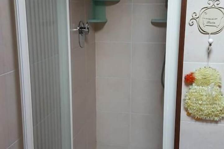 Room 16 of 16