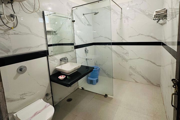 Clean Restrooms