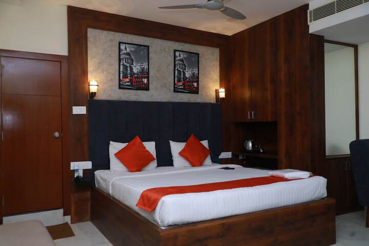 Room 10 of 15