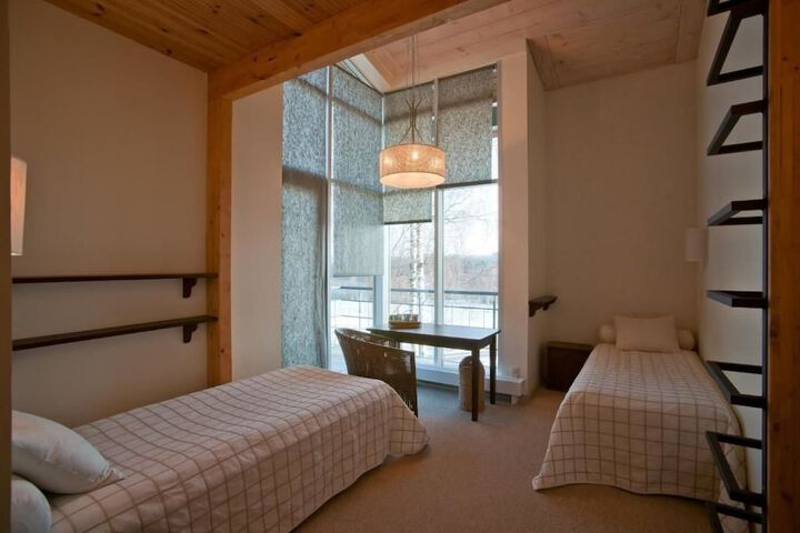 Room 25 of 62