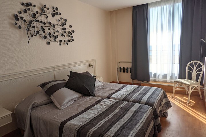 Room 14 of 37