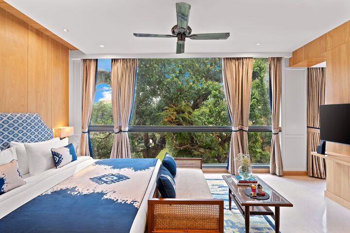 Room 4 of 31