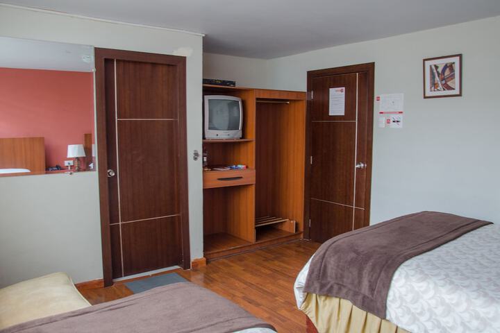 Room 13 of 40