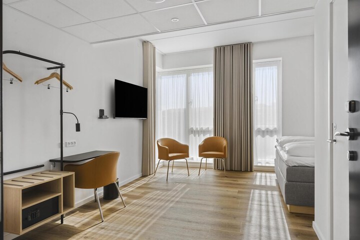 Room 14 of 77