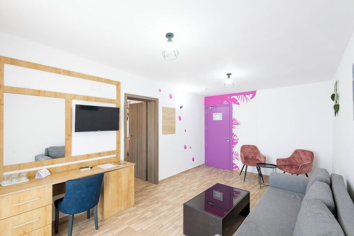 Room 40 of 87