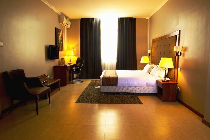 Room 4 of 46