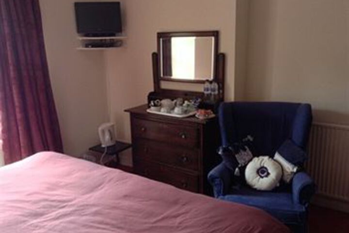 Room 9 of 19