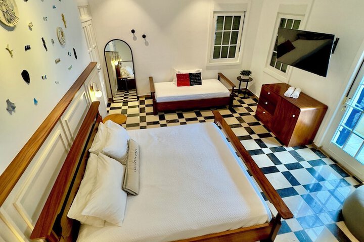 Room 14 of 38