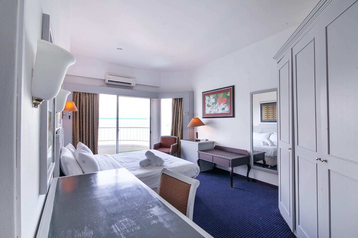 Room 73 of 650
