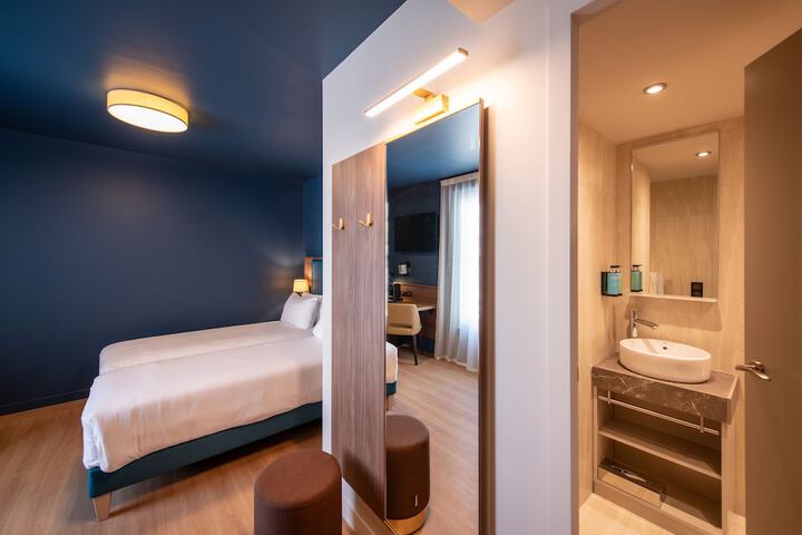 Room 17 of 67