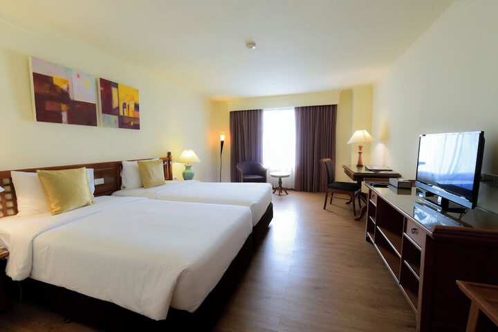 Room 4 of 71