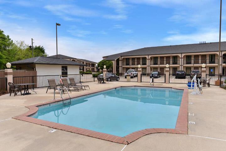 Pool 9 of 47