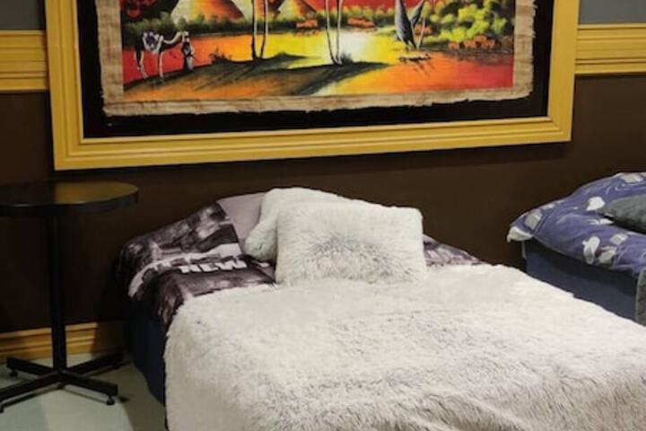 Room 4 of 52