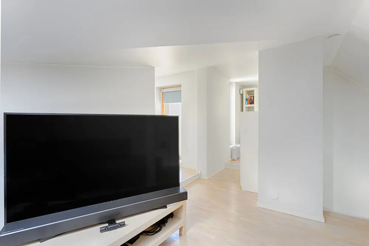 Room 3 of 11
