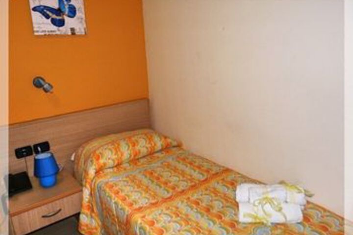 Room 40 of 70
