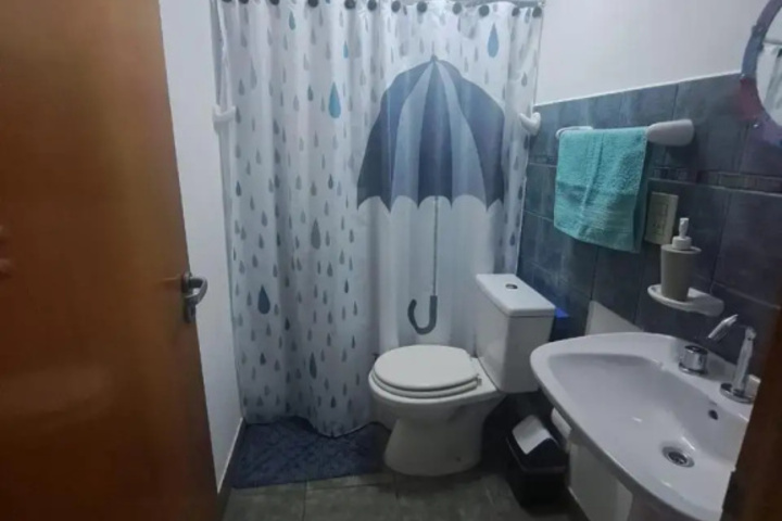Room 9 of 15