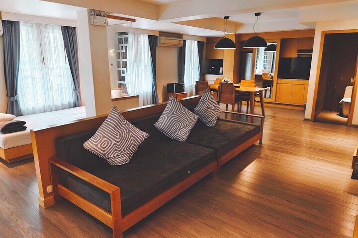 Room 53 of 91