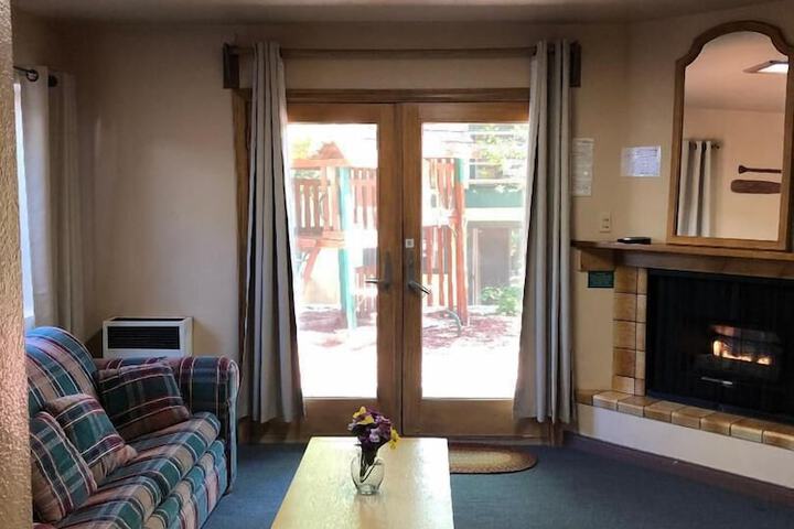Standard 2 Queen Beds Garden View Balcony (20 of 86)