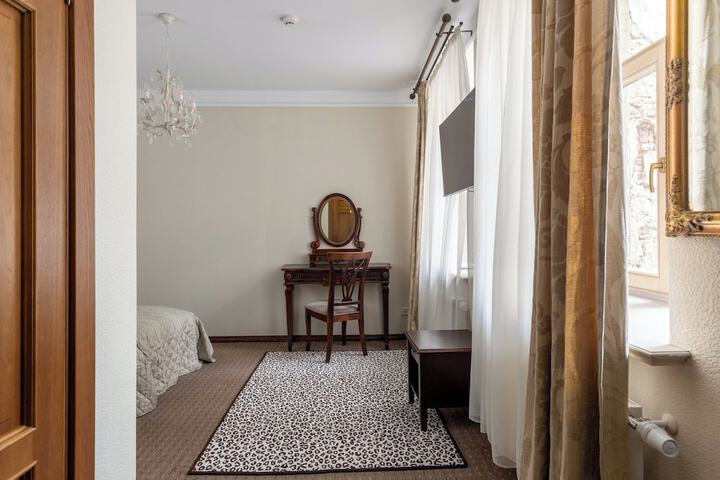 Room 55 of 118