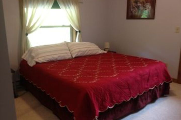 Room 8 of 18
