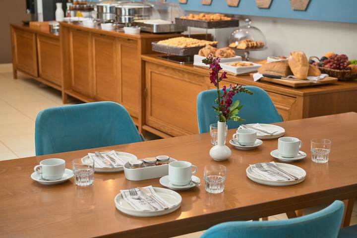 Breakfast/Coffee Service 61 of 70