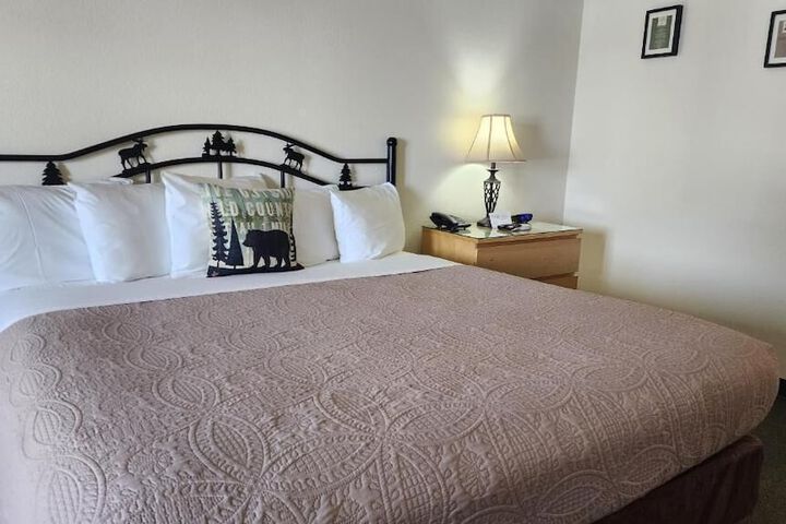Room 8 of 80