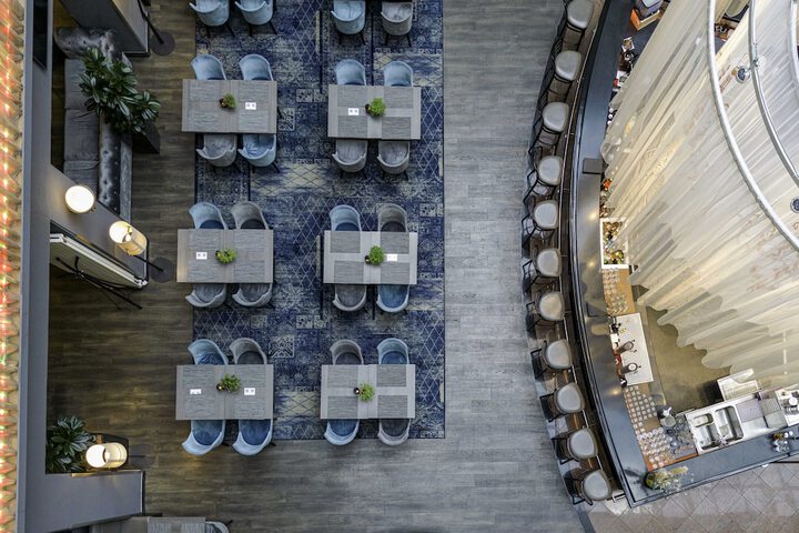 Dining 90 of 196