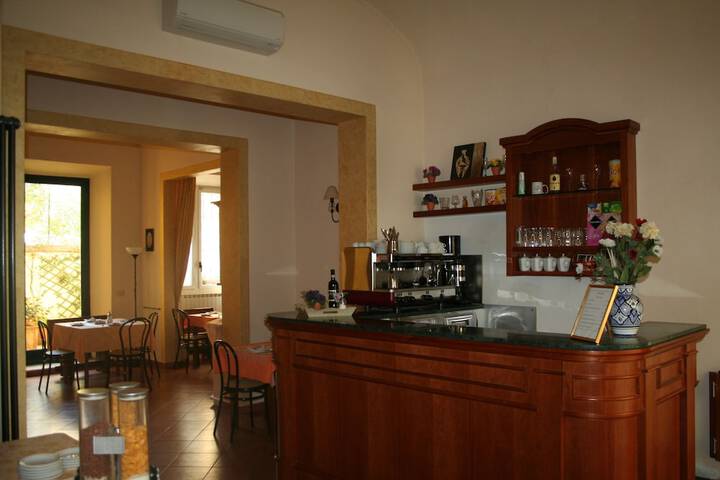 Breakfast area