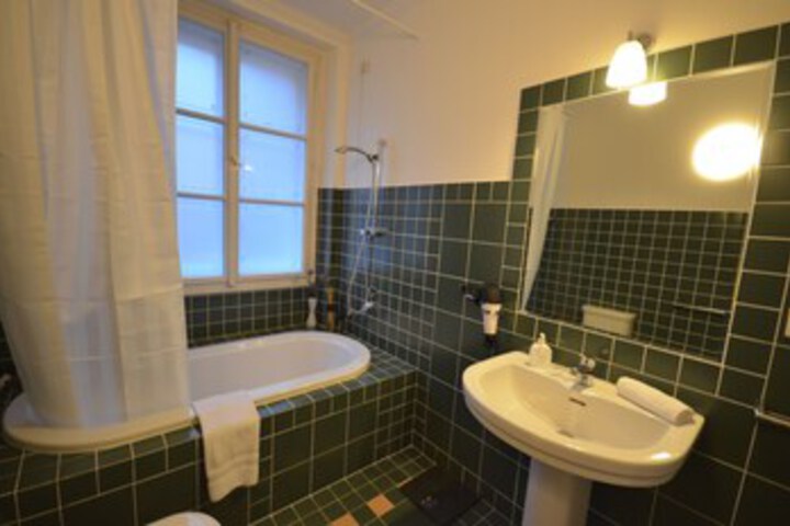 Room 5 of 20