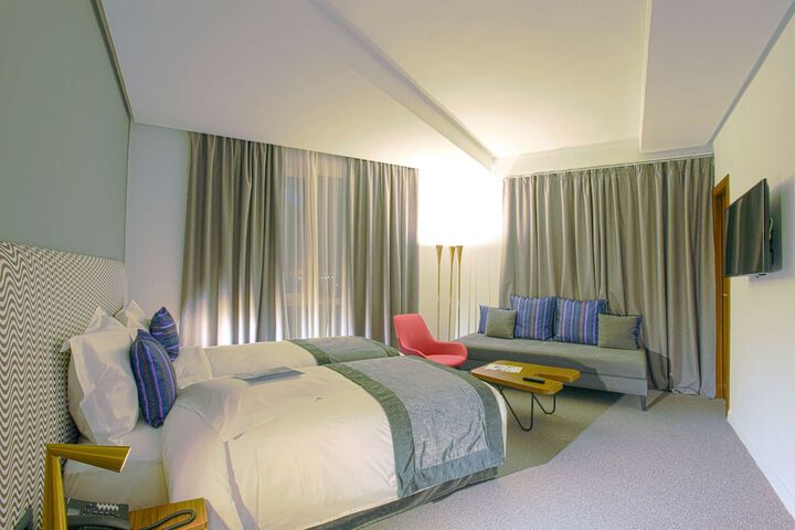 Room 10 of 35