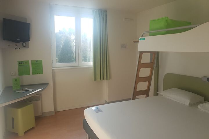 Room 7 of 31