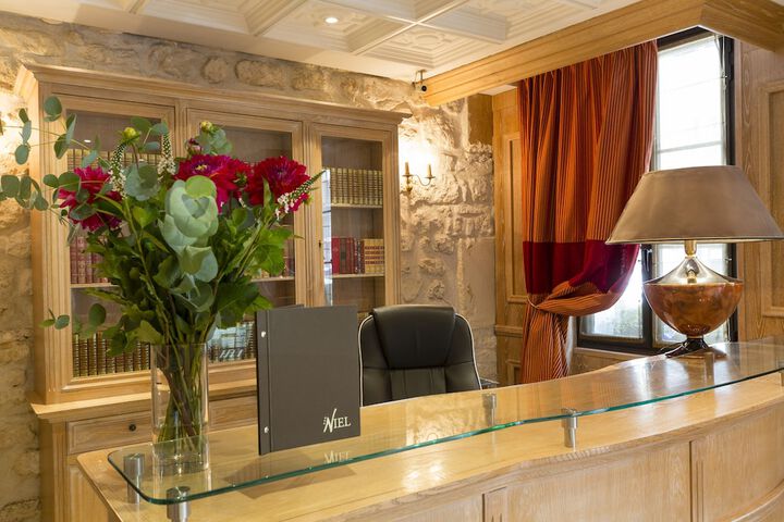 Reception hall