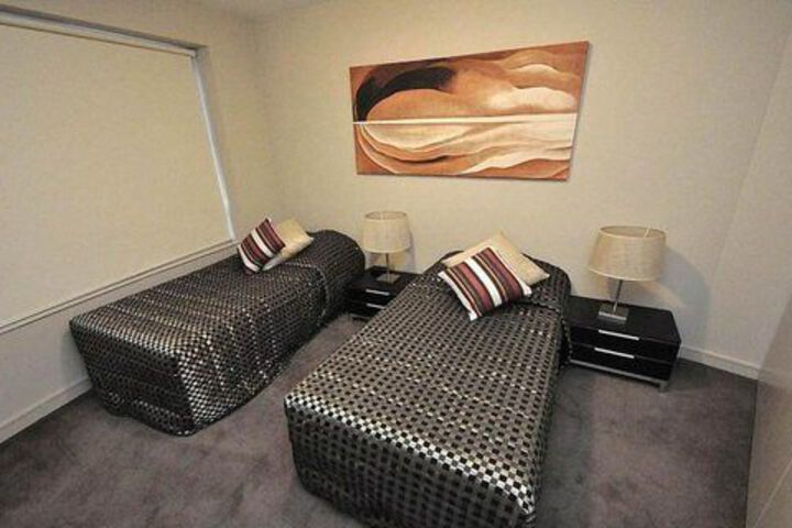 Room 4 of 30