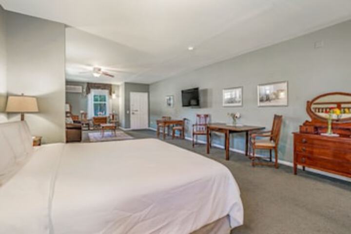 Room 16 of 42