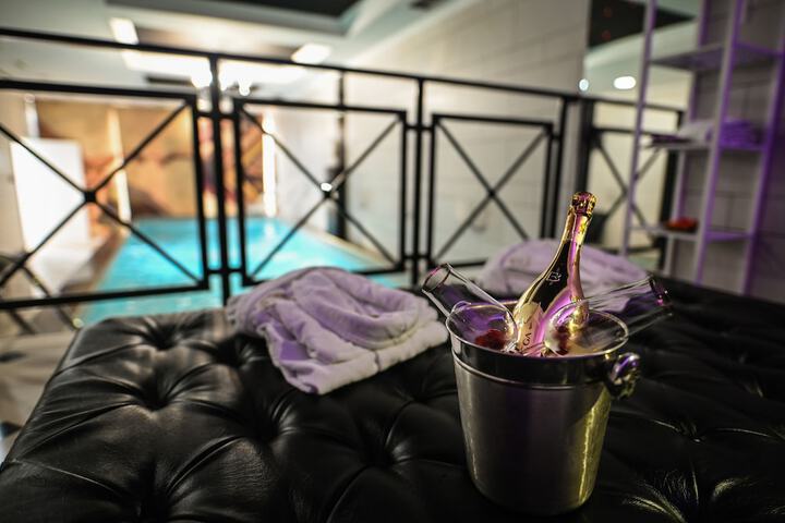 Pool 30 of 67