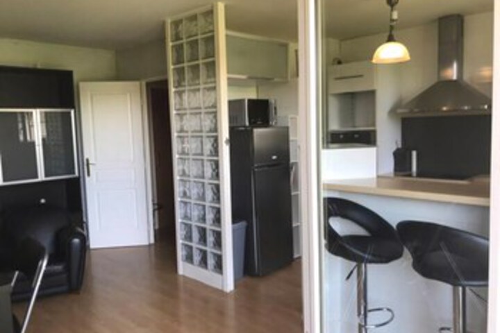 Room 11 of 19
