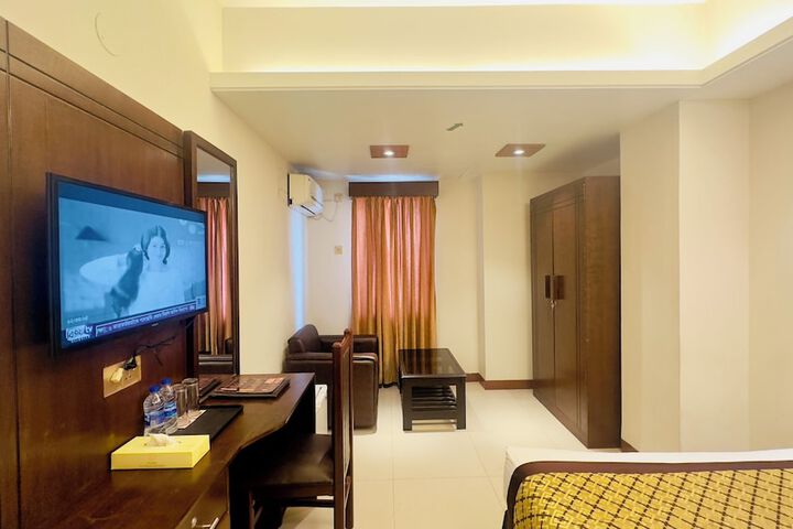 Room 25 of 58