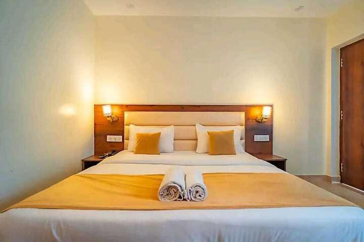Room 15 of 36