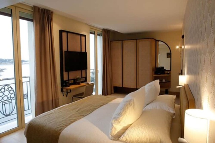 Room 45 of 135