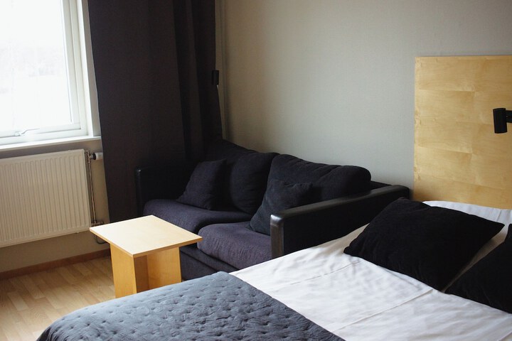 Room 28 of 49