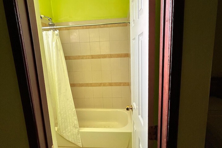 Room 15 of 26