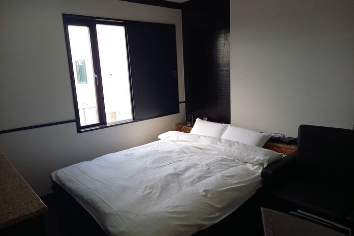 Room 17 of 51
