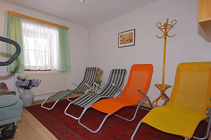 Room 5 of 15