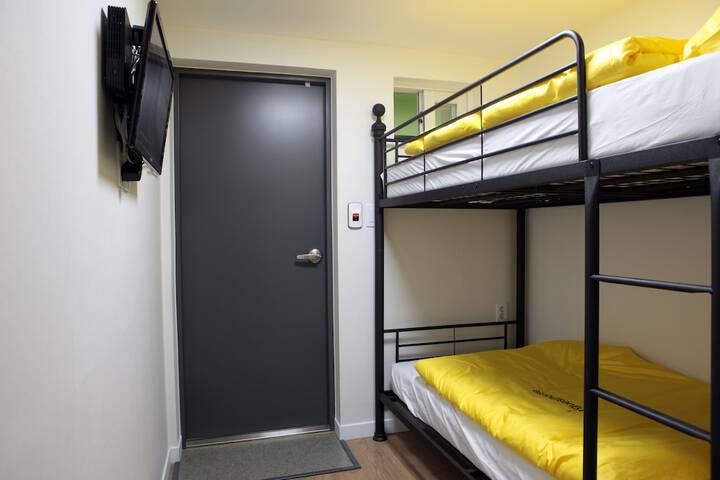 Room 7 of 51