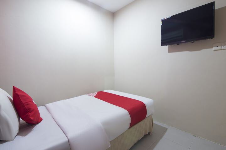 Room 1 of 8