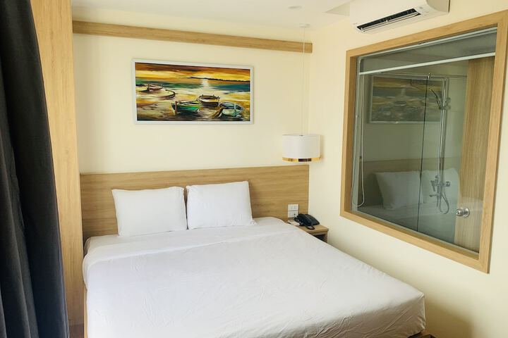 Room 22 of 35