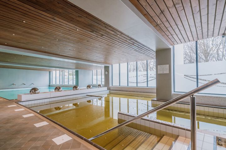 Pool 12 of 30